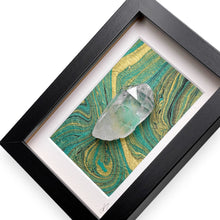 Afbeelding in Gallery-weergave laden, Bergkristal in lijst | Midori #4 - BraShiDa Gallery | Art from Mother Nature