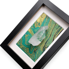 Afbeelding in Gallery-weergave laden, Bergkristal in lijst | Midori #8 - BraShiDa Gallery | Art from Mother Nature