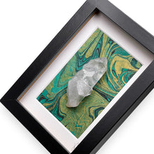 Afbeelding in Gallery-weergave laden, Bergkristal in lijst | Midori #9 - BraShiDa Gallery | Art from Mother Nature