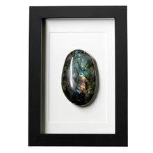 Afbeelding in Gallery-weergave laden, Labradoriet in Lijst - BraShiDa Gallery | Art from Mother Nature