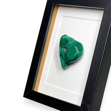 Load image into Gallery viewer, Malachiet in lijst - BraShiDa Gallery | Art from Mother Nature