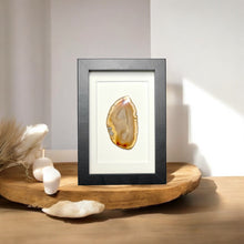Load image into Gallery viewer, Agaat in lijst #4 - BraShiDa Gallery | Art from Mother Nature
