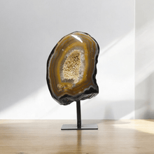 Load image into Gallery viewer, Agaat op standaard - BraShiDa Gallery | Art from Mother Nature
