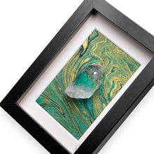 Load image into Gallery viewer, Bergkristal in lijst | Midori #7 - BraShiDa Gallery | Art from Mother Nature
