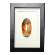Load image into Gallery viewer, Carneool in lijst #1 - BraShiDa Gallery | Art from Mother Nature
