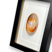 Load image into Gallery viewer, Carneool in lijst #1 - BraShiDa Gallery | Art from Mother Nature
