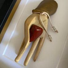 Load image into Gallery viewer, Elegante hand met Jaspis in lijst - BraShiDa Gallery | Art from Mother Nature
