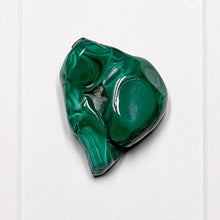 Load image into Gallery viewer, Malachiet in lijst - BraShiDa Gallery | Art from Mother Nature
