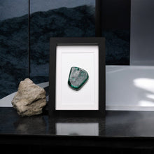 Load image into Gallery viewer, Malachiet in lijst #2 - BraShiDa Gallery | Art from Mother Nature
