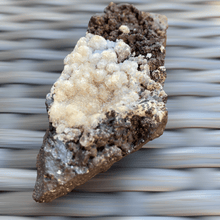 Afbeelding in Gallery-weergave laden, Limoniet en calciet small - BraShiDa | Stone Gallery
