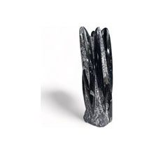 Afbeelding in Gallery-weergave laden, Orthoceras sculpture staand - BraShiDa | Stone Gallery
